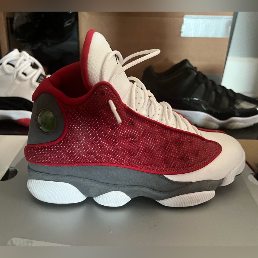 Used mens size 8 Jordan 13